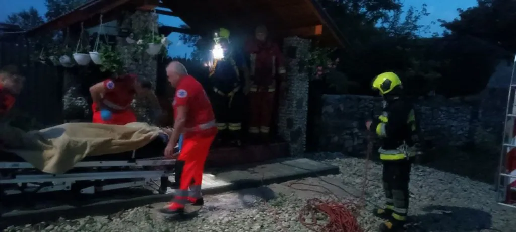 В Оргеевском районе мужчина упал в 27-метровый колодец с водой: его спасли