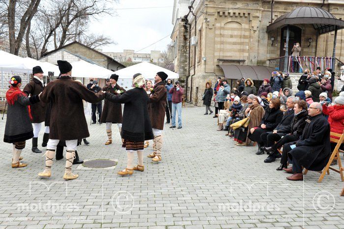 В Кишиневе прошла Национальная ярмарка ковров