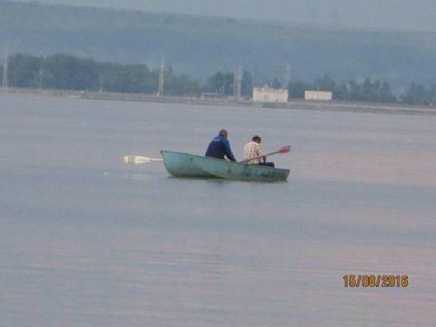 Plase monifilament, care sunt interzise la pescuit, depistate pe lacul de acumulare Dubăsari