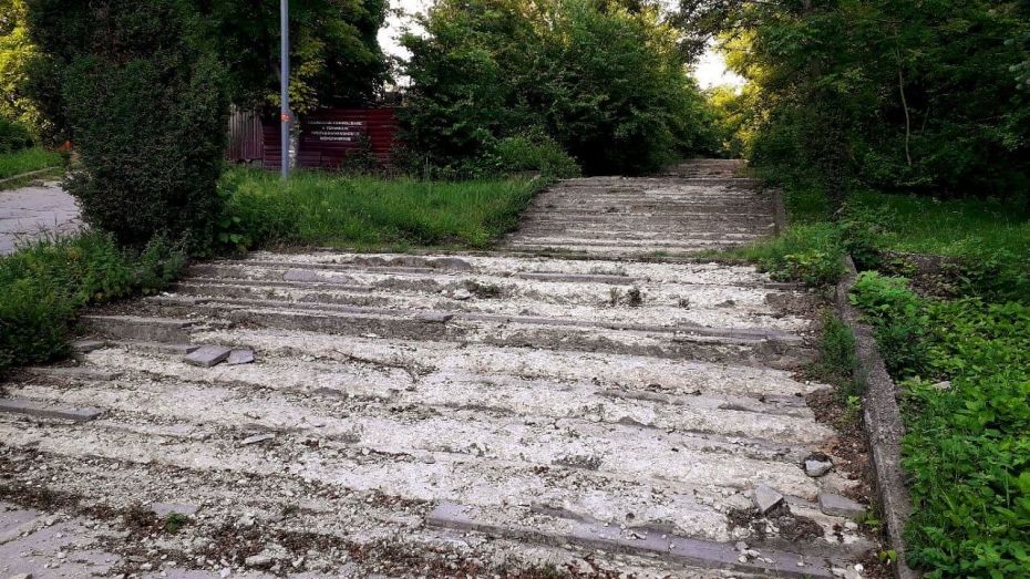 Многие парки в столице не оснащены пандусами