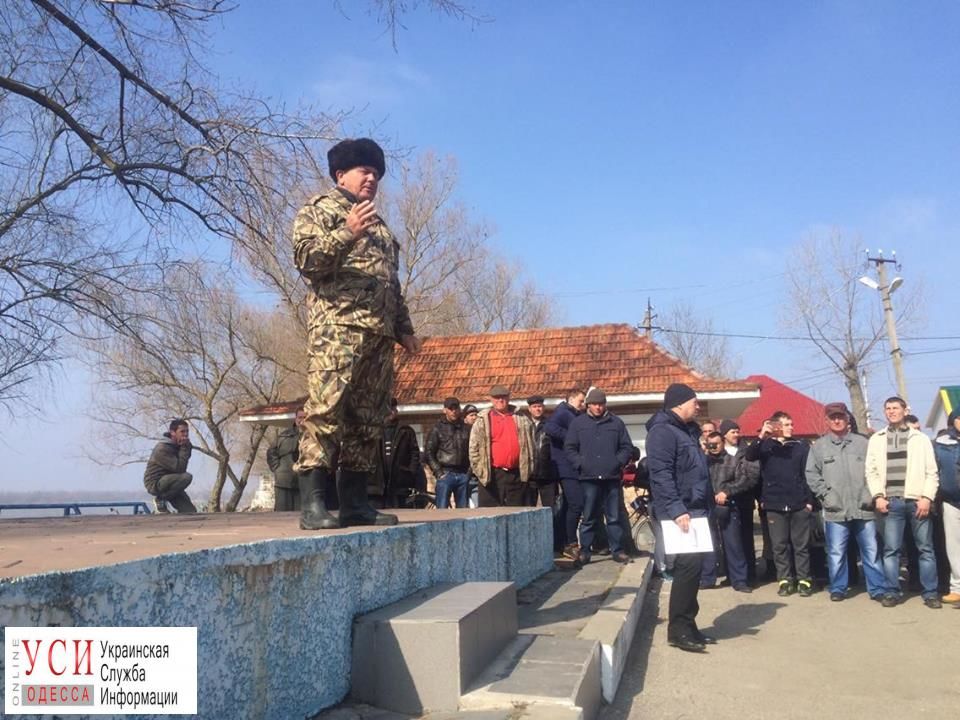 Рыбаки на катерах заблокировали Дунай: требуют разрешений на вылов рыбы