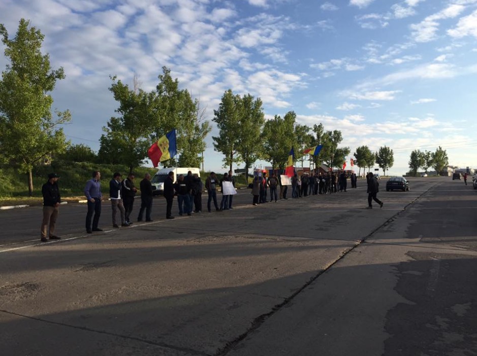 При въезде в столицу протестовали против ареста манифестантов