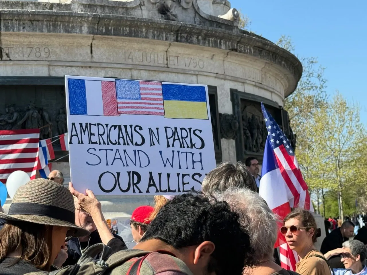 Guardian: В Париже, Лондоне и Берлине прошли акции протеста против Трампа