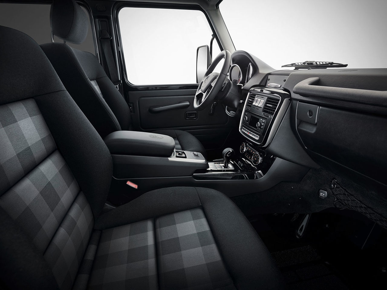 Mercedes Clasa G a primit trei ediții limitate: G 350 d, G 350 d Professional și G 500
