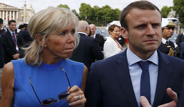 Cum arată mama lui Macron, de aceeaşi vârstă cu soţia lui. Nici acum nu a acceptat căsătoria lor