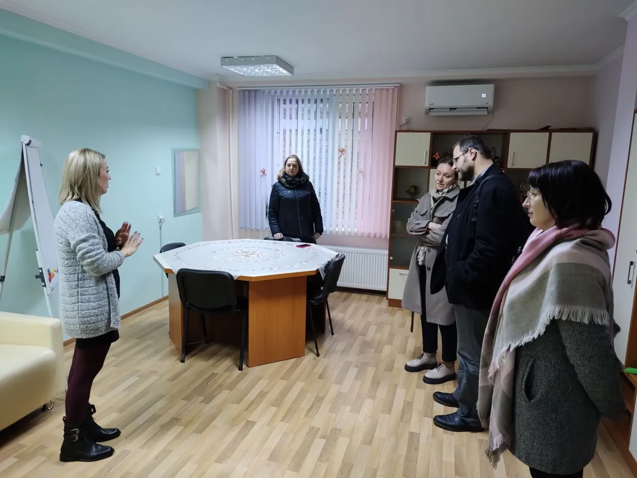 Для людей с проблемами психического здоровья обустроят два "защищенных дома"