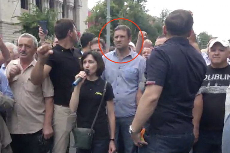 Блогер: Майя Санду “унаследовала” телохранителя от Влада Филата