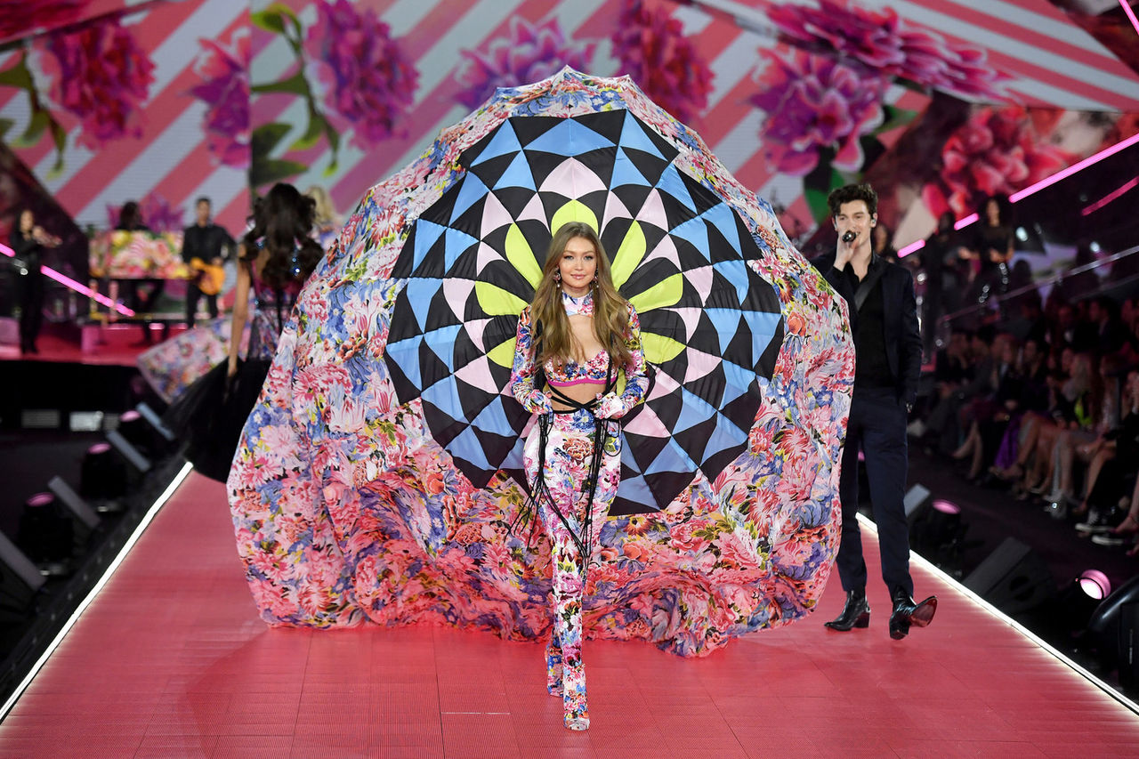 Состоялось грандиозное шоу Victoria's Secret