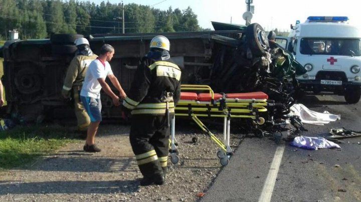 Шесть граждан Молдовы погибли в страшном ДТП в России
