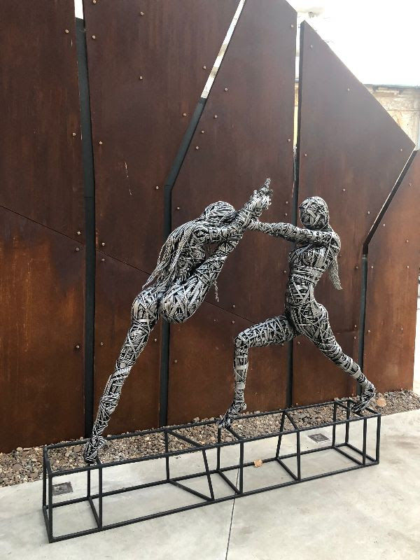 Уникальные скульптуры появились в центре развития Artcor в Кишиневе