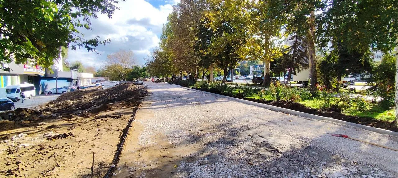 Lucrările de modernizare a bulevardului Dacia continuă în Chișinău