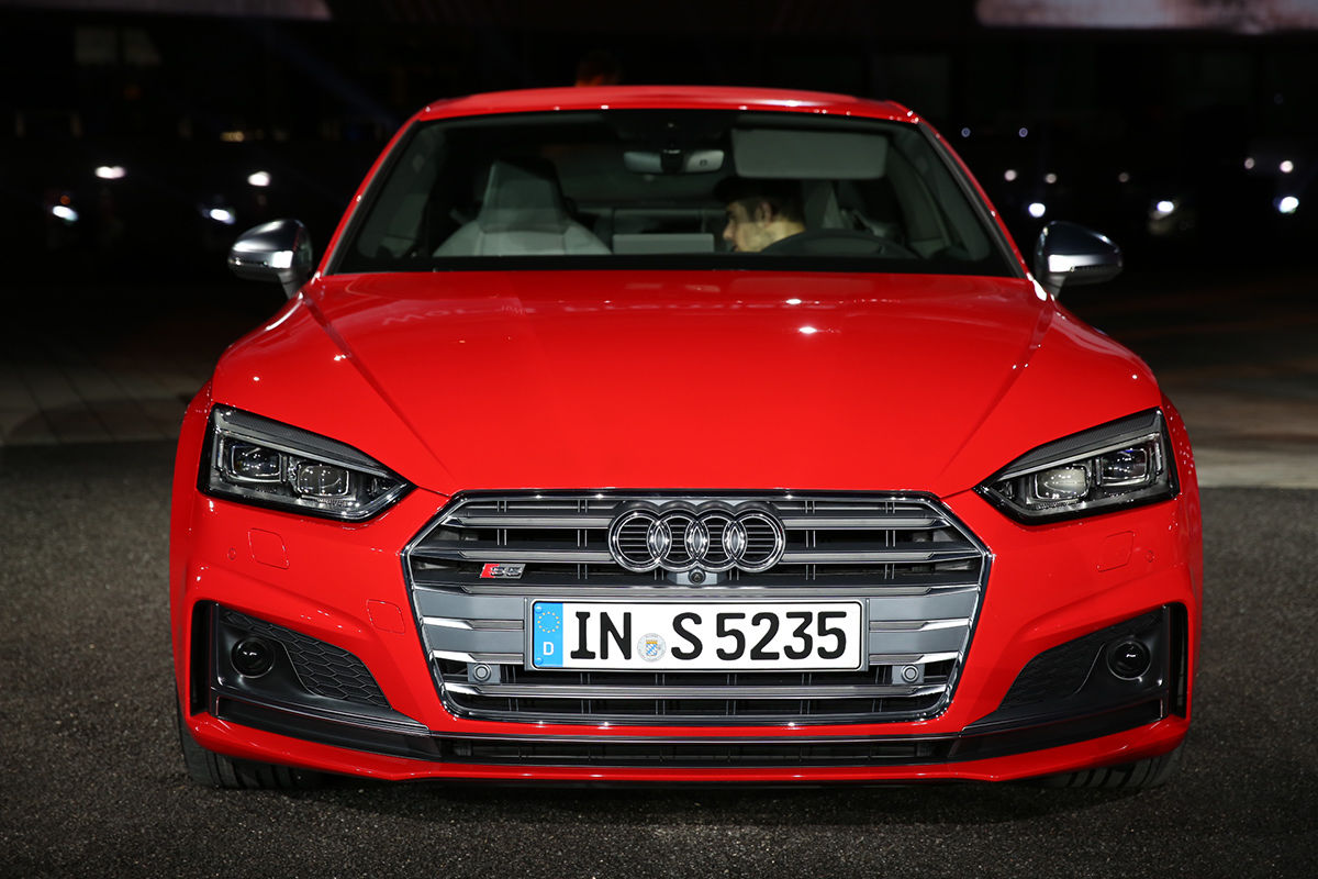Audi представила купе A5 нового поколения