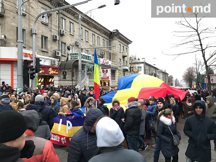 Protest: Cetăţenii, nemulţumiţi de organizarea alegerilor