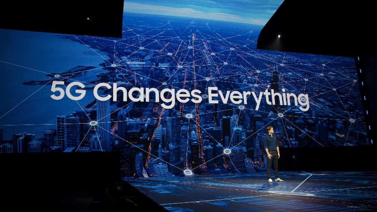 Samsung Electronics: 50 лет инноваций ®