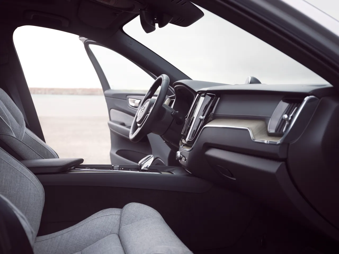 Volvo: Весеннее предложение на новый Volvo XC60
