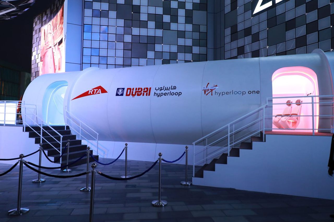 Virgin Hyperloop One показала пассажирскую капсулу в Дубае