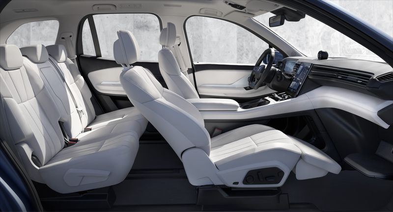 В Китае представили конкурента Tesla