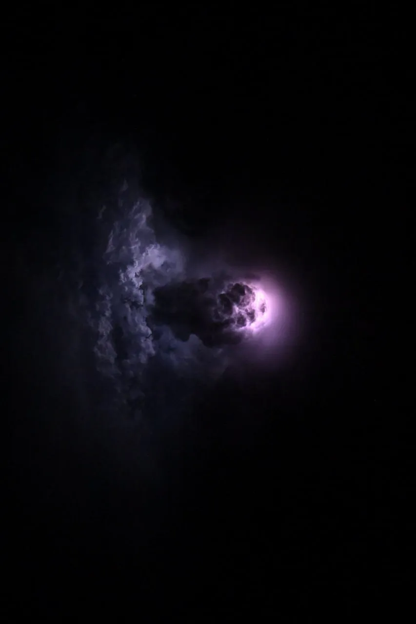 Astronomii au prezentat cum arată fulgerele din spațiu