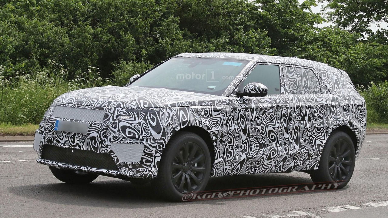 Land Rover начал дорожные испытания конкурента BMW X6