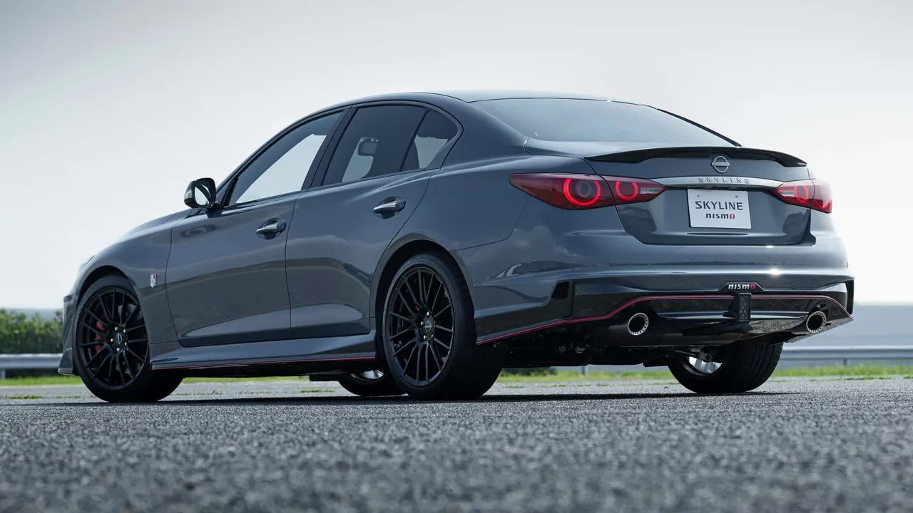 В Японии представлен новый Nissan Skyline