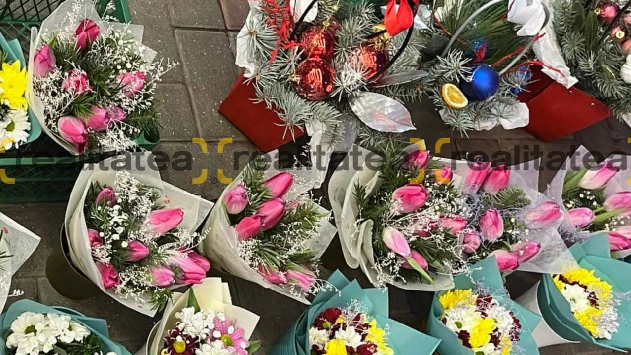 В начале января в продаже уже появились первые весенние цветы