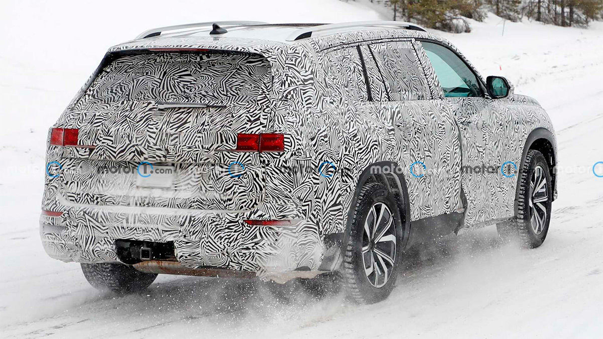 Audi вывела на тесты новый большой кроссовер