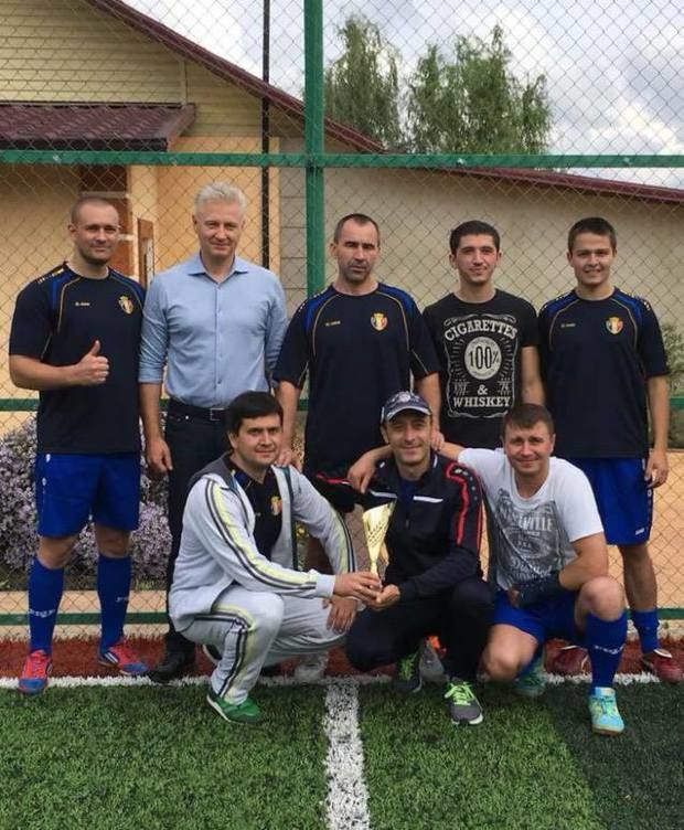 Молдавские судьи умеют не только приговоры выносить, но и в футбол играть