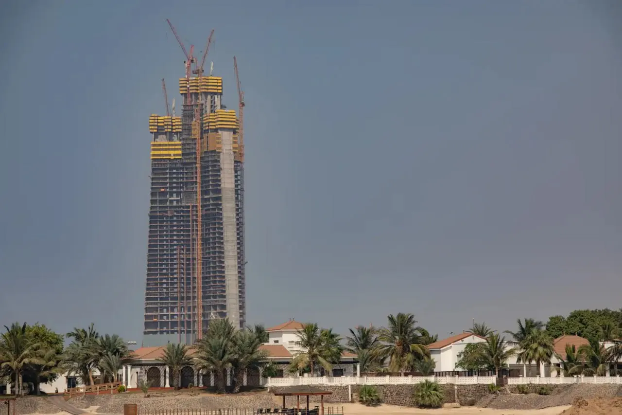 În Arabia Saudită continuă construcția celui mai înalt zgârie-nori din lume
