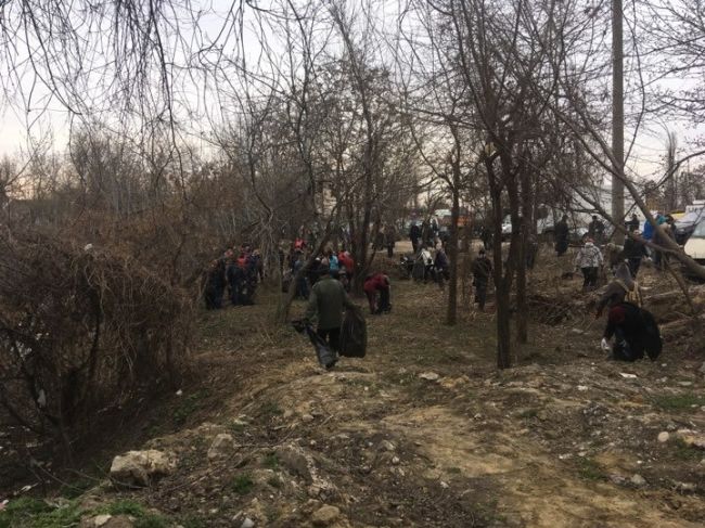 Руслан Кодряну принял участие в уборке русла реки Бык