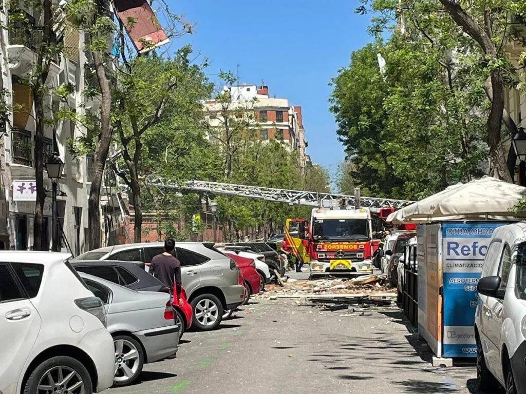 Сильный взрыв прогремел в жилом доме в центре Мадрида