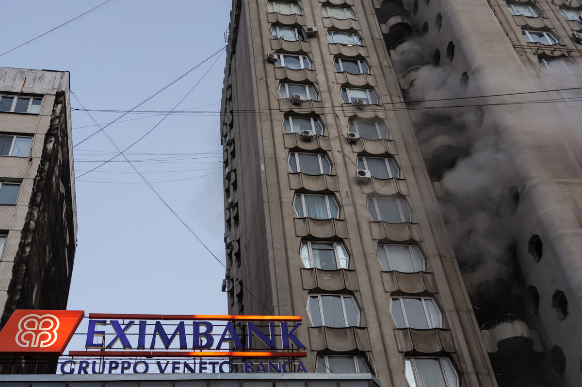 В результате субботнего пожара на Рышкановке госпитализирована женщина