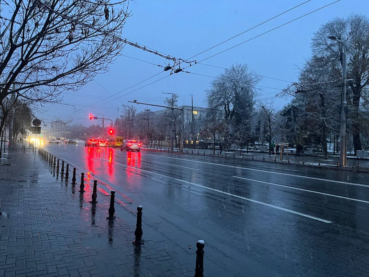 În Moldova a căzut prima zăpadă