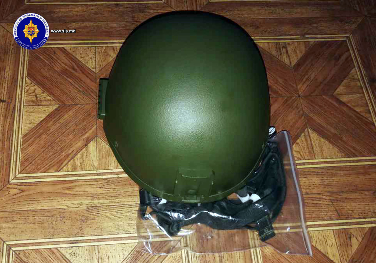 Echipament militar fabricat în Rusia, găsit de SIS la frontiera cu România
