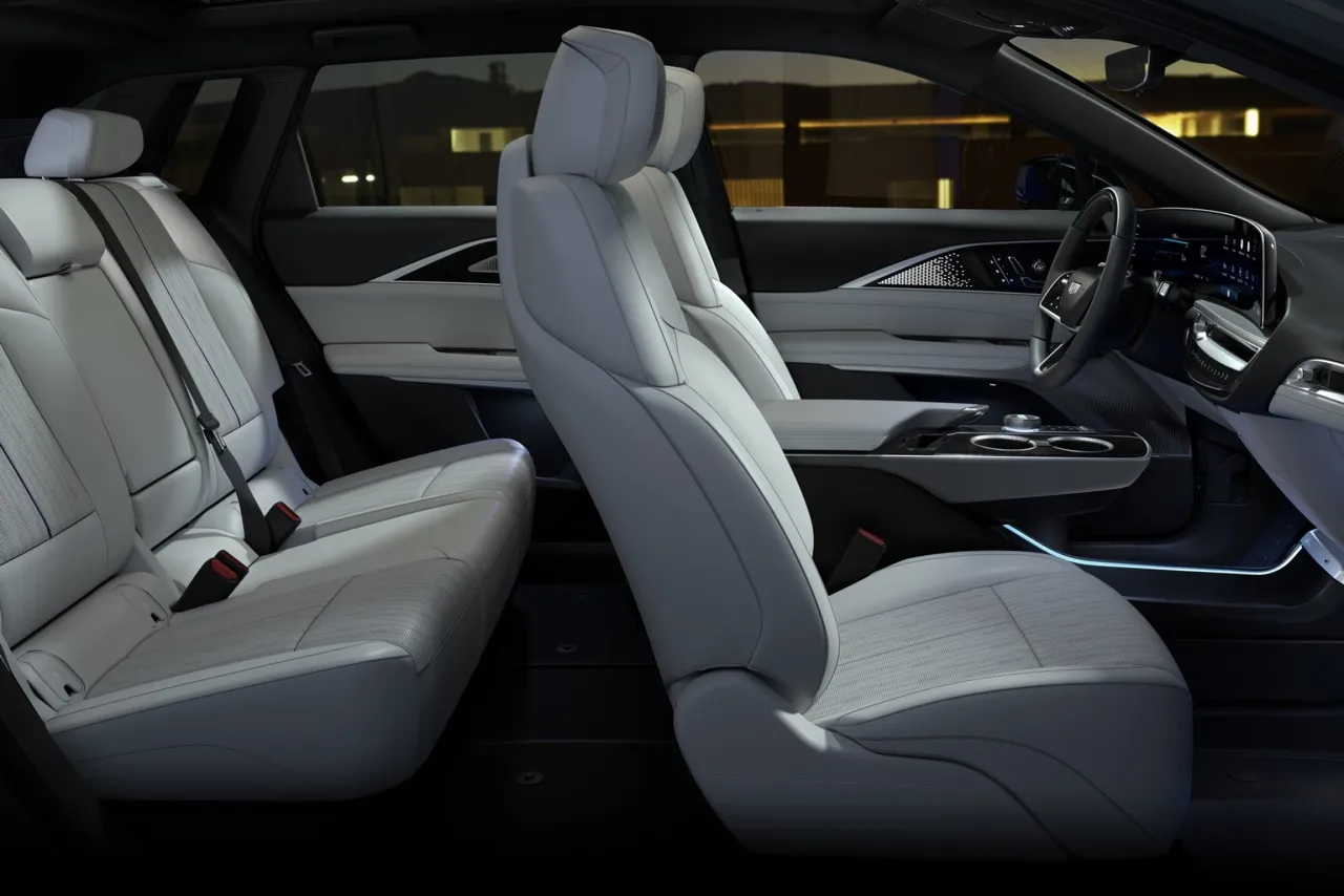 Первый электромобиль Cadillac выходит на европейский рынок