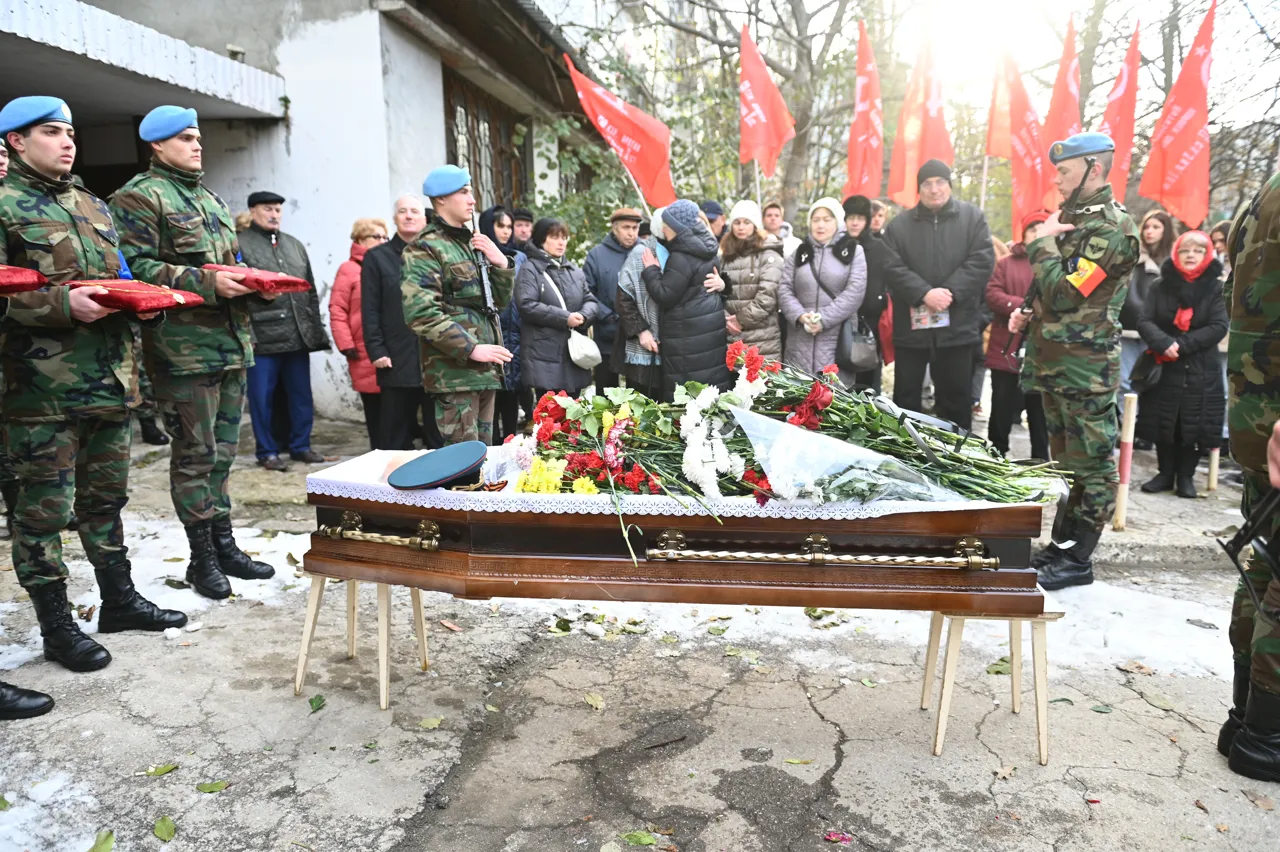 В Кишиневе простились с ветераном ВОВ Павлом Гладковым