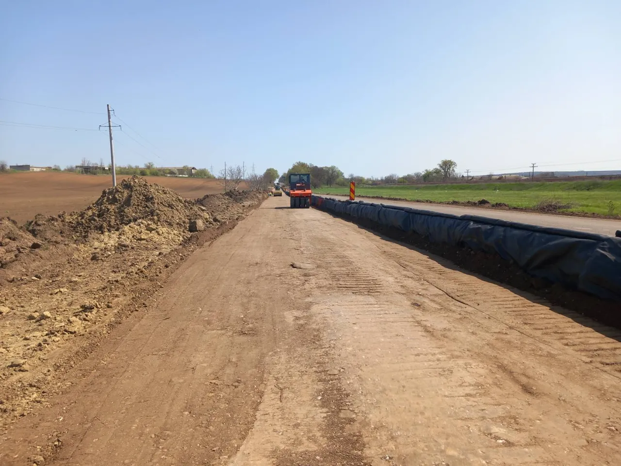 Lucrările de reparație a drumului R26 Bender – Căușeni – Cimișlia, în plină desfășurare