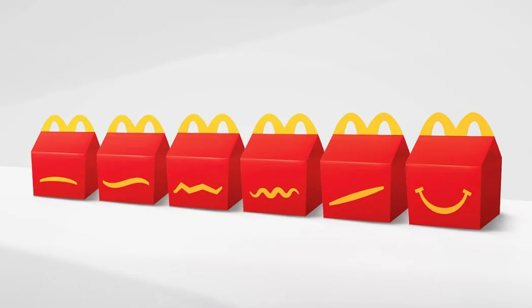 Британский McDonald’s впервые убрал улыбку с Happy Meal