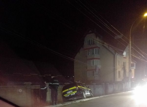 В Дурлештах автоледи протаранила полицейскую машину