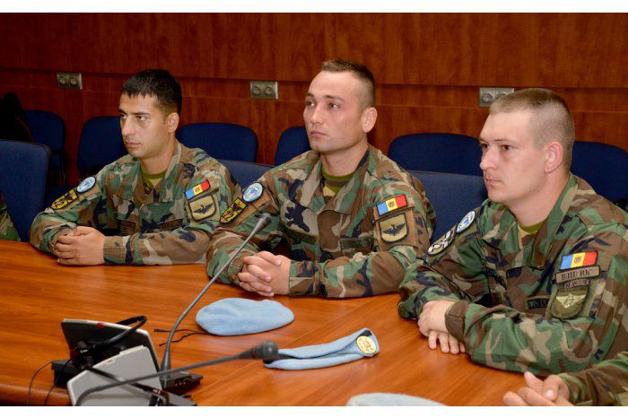 Восьмой военный контингент вернулся из Косово в Молдову