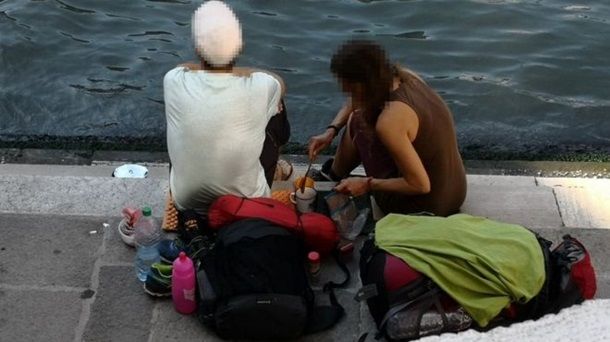 В Венеции туристов оштрафовали на 950 евро за кофе на мосту