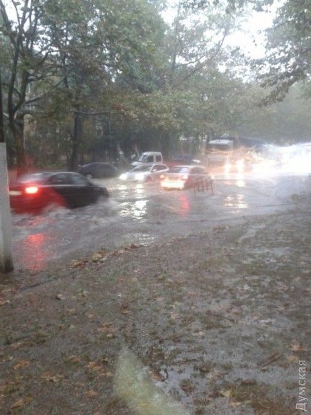 На затопленные улицы Одессы выйдут водолазы на квадроциклах