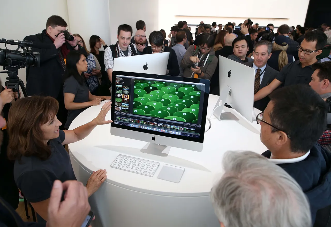 Bloomberg: Apple работает над своим первым ноутбуком с сенсорным экраном