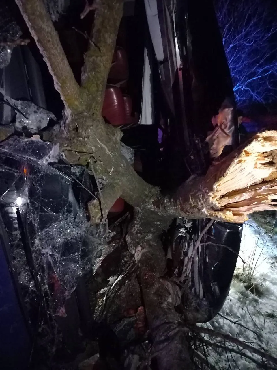 Accident grav la Florești: 16 persoane, rănite după ce un autocar s-a răsturnat