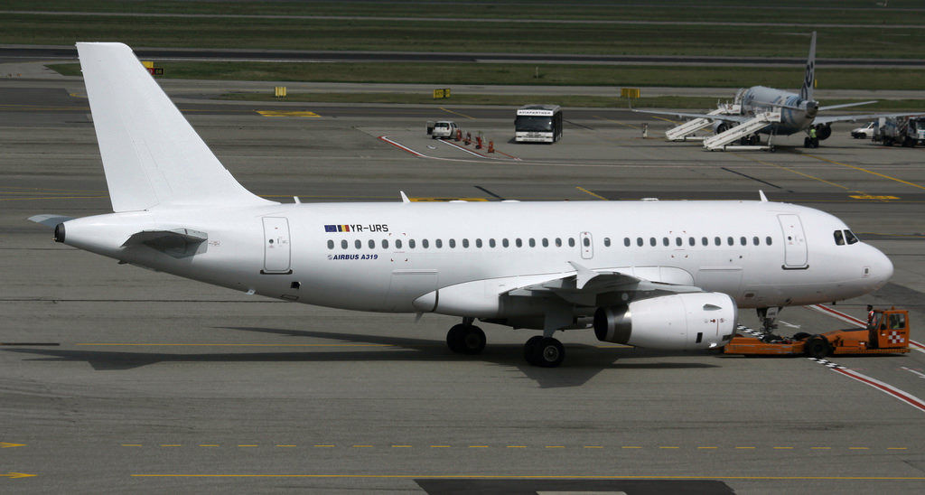 Самолет Air Moldova не смог вылететь из Венеции в Кишинев из-за неисправности