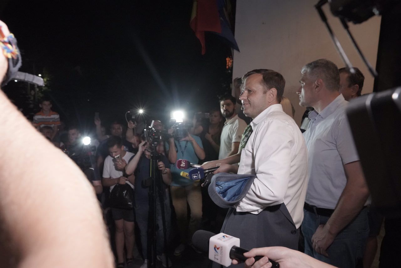 Нэстасе готовится к протестам в связи с отказом в мандате мэра