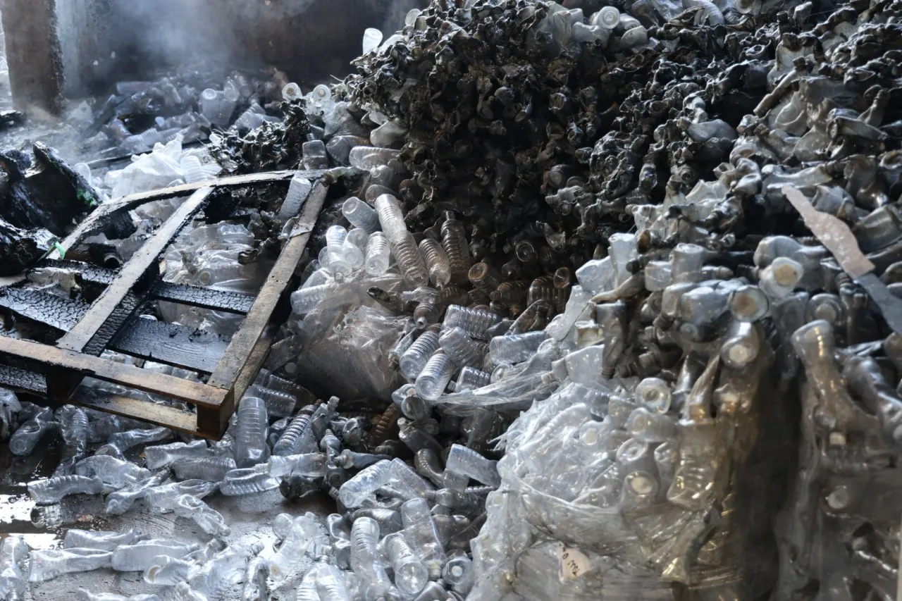 Incendiu la Buiucani: Un depozit, cuprins de flăcări