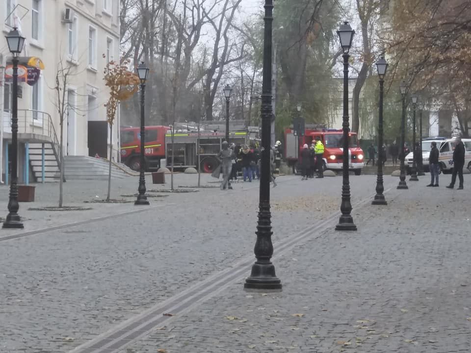 В центре Кишинева произошло задымление в жилом доме