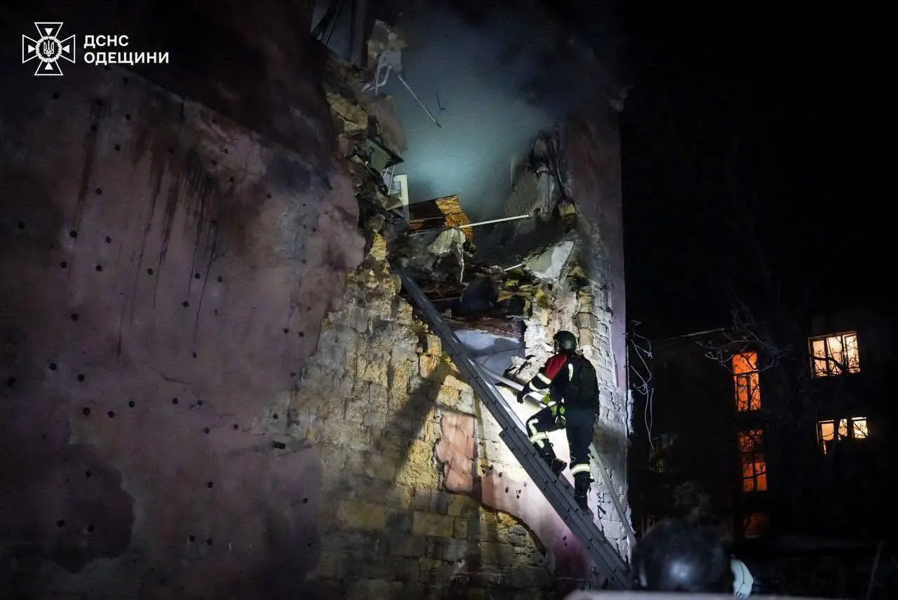 В Одессе в результате атаки БПЛА погибли 2 человека, ещё 14 получили ранения