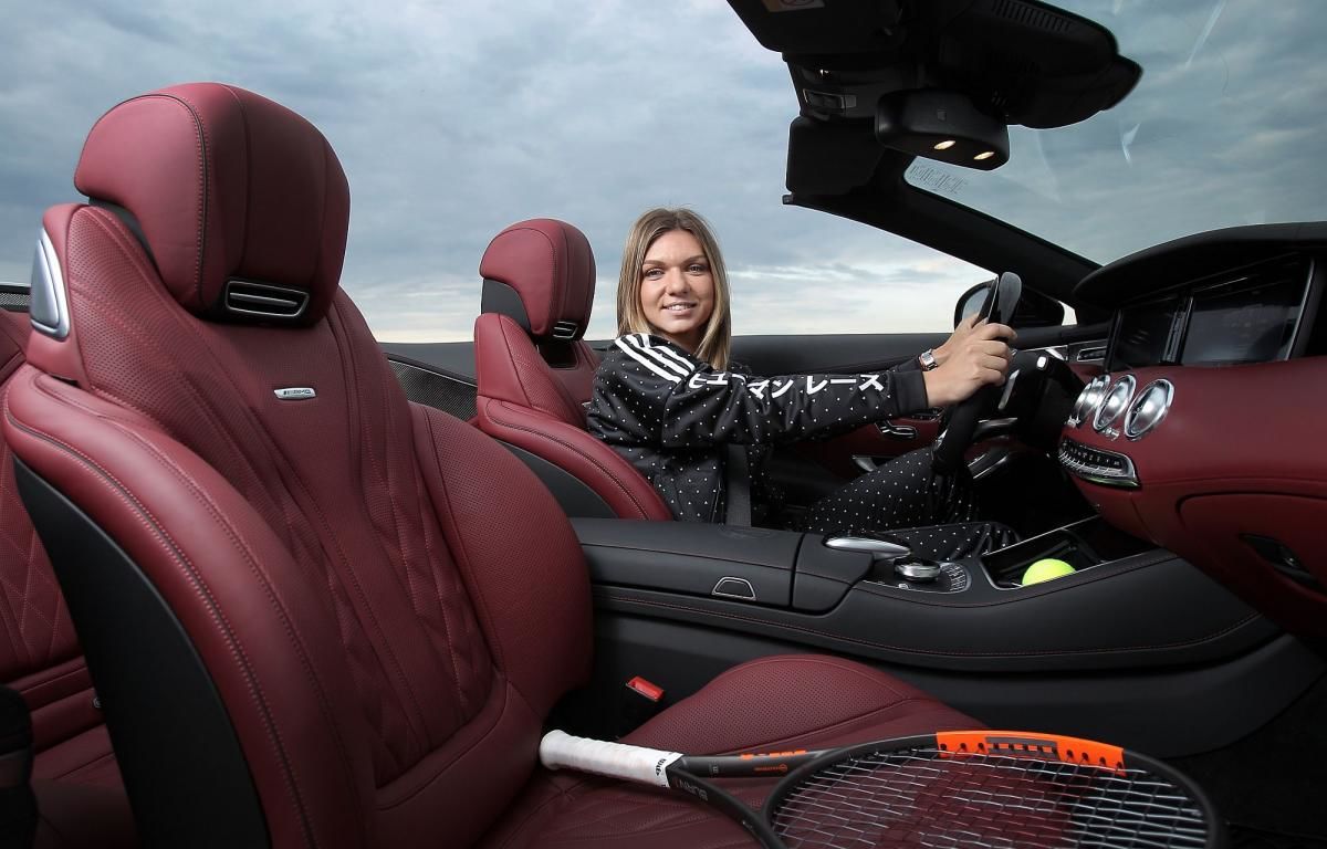 Imagini spectaculoase cu limuzina de lux condusă de Simona Halep