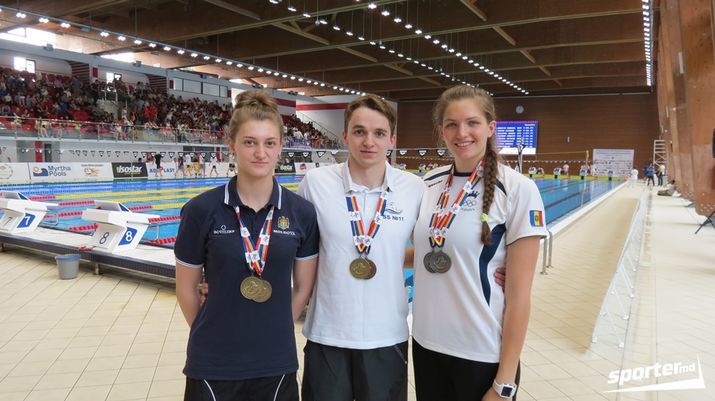 Молдавские пловцы успешно выступили на Международном чемпионате Румынии